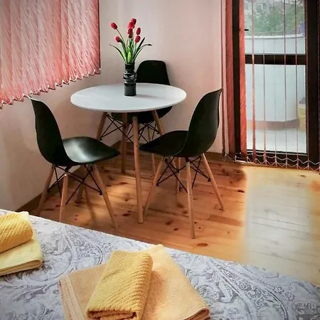Apartment Bright For 4 In Burgas
